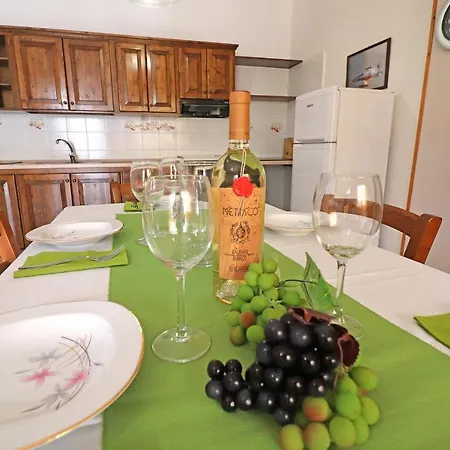 Casa Vacanze Rita 1 6 Posti Appartamento